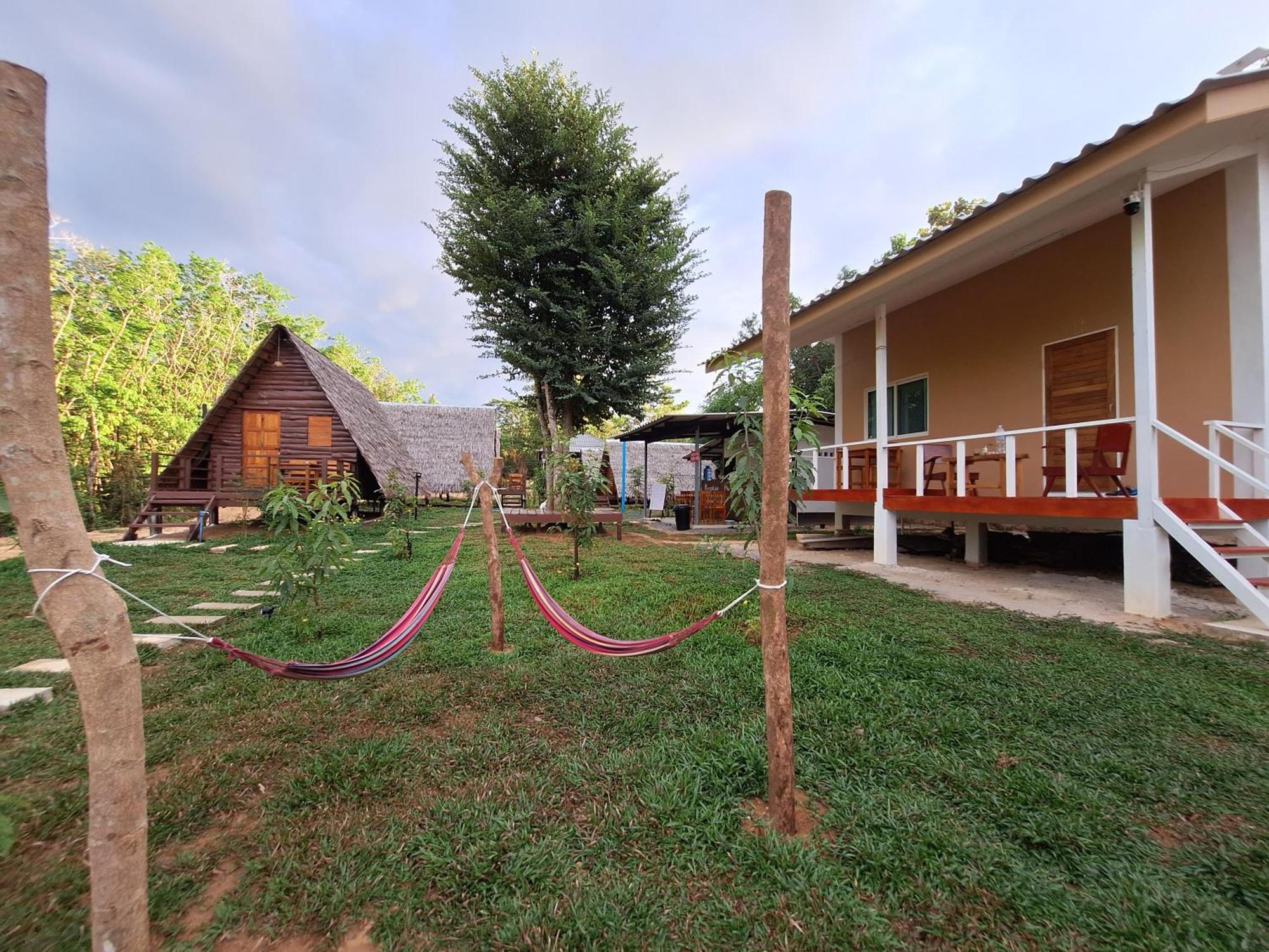 Hotel Phu Aunna Koh Phayam Exterior foto